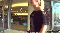 sex сногсшибательная чешская телочка соблазнена в торговом центре и оттрахана в видео от первого лица porn