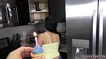 sex подросток с большими сиськами делает анальный минет в первый раз девиргинированный на мой день рождения porn