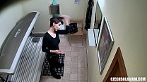 sex 隠しカメラでセクシーな短い髪の porn