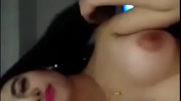 sex 妹はセックス前に初めてチヌチュパ porn