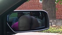 sex сексуальная телочка сосет член в машине своей задницей porn