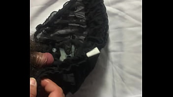sex на черных простых прозрачных трусиках белая грязь очень ароматна в период овуляции porn