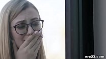 sex 彼女のガールフレンドをだまして捕まったバイセクシャルのベイビー porn