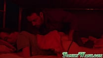 sex 19летняя падчерица занимается секретным табусексом с папочкой с большим хуем porn