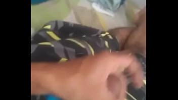 sex зрелый папа какорро соблазняет меня показывая мне свой член porn