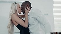 sex эмма хикс испытывает большой черный член роба паркера porn