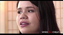 sex симпатичная азиатская неверная юная трофейная жена с большой задницей иви трахается со старым парнем пока мужа нет porn