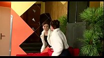 sex потрясающе горячая крошка жестко трахается в ее рот и мокрую трещину porn