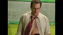 sex великолепная девчонка совершеннолетия делает минет и страстно скачет на большом шесте porn