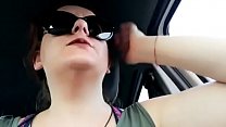 sex あなたの美しいイタリア人のお母さんがあなたを学校に連れて行ってくれるのであなたをオンにします porn