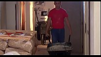 sex жена получает 2 хуя чтобы играть с ними пока одетая и влажная porn