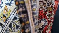 sex あなたはあなたのmに同行しますお店に行ってあなたが倒錯している男の子の服を着替えながら彼女をスパイします porn