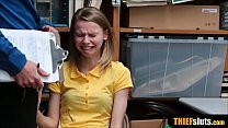 sex плачущая маленькая русская юная воришка унижена офицером porn