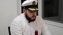 sex медведь дрочит во время перерыва думая в баре парень porn