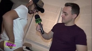 sex порнозвезда маркос гояно показывает коллекцию нижнего белья porn