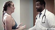 sex ブラックドクは彼の好きな患者をアナルセックスした porn