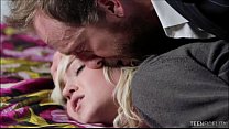 sex юную шлюху трахнул ее отчим porn
