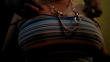 sex друг позволяет мне трогать ее сиськи пока мы учимся porn