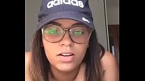 sex periscope 01 брюнетка в очках показывает грудь porn