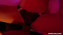 sex европейская уличная стриптизерша в маске и трахается раком в видео от первого лица porn