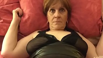 sex stepmomは息子と息子を法律でやっています porn