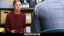 sex モール警官に犯されたホットブロンドイケメン万引き犯 porn