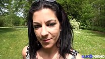 sex нелли горячая и сексуальная жестко трахается с пятью мужиками на улице porn