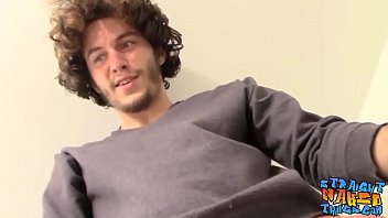 sex прямой любитель очень усердно работает над своим сочным хуем в любительском видео porn