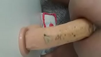 sex приятно быть на четвереньках и быть трахнутым действительно большим и толстым рулоном но поскольку его нет это porn