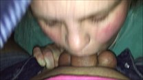 sex отчаянная тинка крадется к своему парню в свою комнату а затем сосет его член под прикрытием пока родители глотают porn