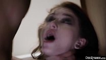 sex тинка сосет и сквиртует в общественном туалете porn