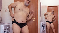 sex одеваем крошечную обтягивающую борцовскую майку lol porn