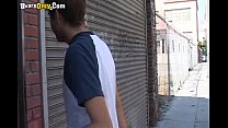 sex молодой чувак превращен в мусорный контейнер для спермы porn