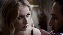sex возбужденная тетя райли рейес позволила своему красивому племяннику остаться в ее доме и хочет чтобы он трахнул ее porn