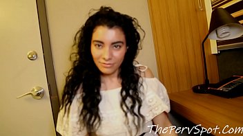 sex 巨尻ラティーナミャモレナが大きな黒いチンポに突かれる porn