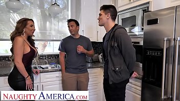 sex шаловливая америка ришель райан намыливает с мужем друга porn