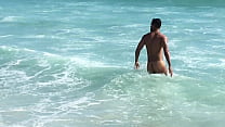 sex negão pirocudo tomando banho em público porn