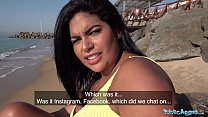 sex パブリックエージェント巨大な自然のおっぱいを持つラティーナのブラインドデート porn