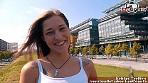 sex молодую 18летнюю туристку по хозяйству подобрал немец в берлине через erocom date и трахнул без резины porn