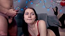sex брюнетка небрежно заглотила любовника с большим членом и кончила на лицо porn