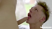 sex 息子のコックは彼の心へのレバーです porn