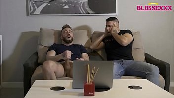 sex моя лучшая подруга возбуждается от просмотра моих частных видео заканчивает сосать мой большой белый член porn