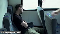 sex чарльз найт лукас джеймс пижоны на публике 28 трах в автобусе превью трейлера чуваки из реальности porn