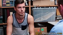 sex настоящая воровка скачет на члене без презерватива porn