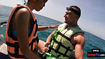 sex азиатская подруга делает минет публично на водном мотоцикле porn