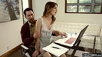 sex юная падчерица соблазняет своего отчима porn