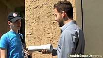 sex грубый сосет хуя с молодым хуем и пожилым спортсменом с татуировками porn