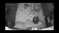 sex молодая пожилая шлюха мастурбирует в узких леггинсах настоящая скрытая камера porn