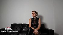 sex прикован цепями и скован наручниками для использования в качестве гостевого туалета porn