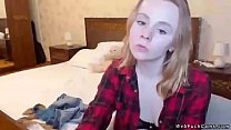 sex юная блондинкакаммодель в прозрачном лифчике porn